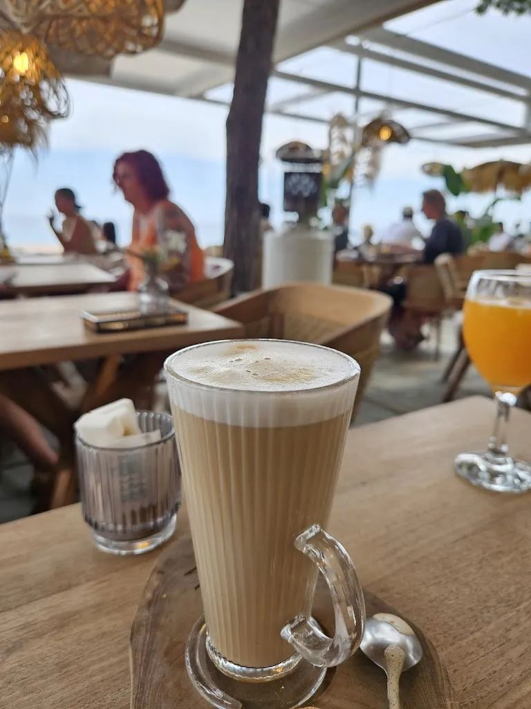 SPB_AYA Beach_Castell-Platja dAro_review