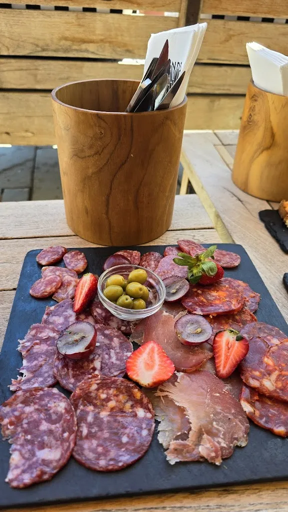 Menu_Friends Bar Restaurant_Castell-Platja dAro_image_6