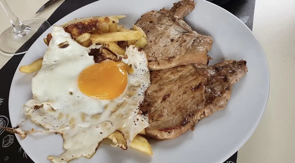 Williams ramiro Rivera toala_Àngel Bar Restaurant_Fornells de la Selva_review