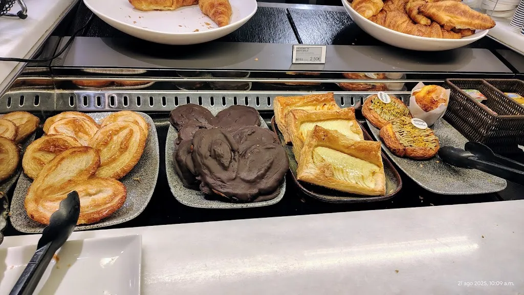 Àrea de servei de l'Empordà sentit Nord - Airea_Garrigàs_slider_image_3