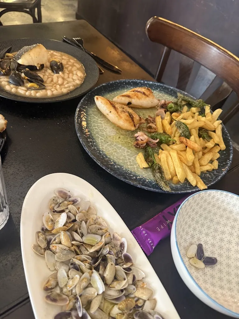 Sam Higgins_Menjoteca_Gualta_review