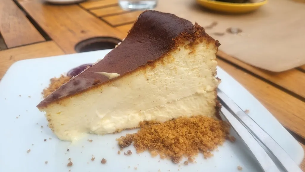 Adriana GS_Restaurant A-putt_Gualta_review