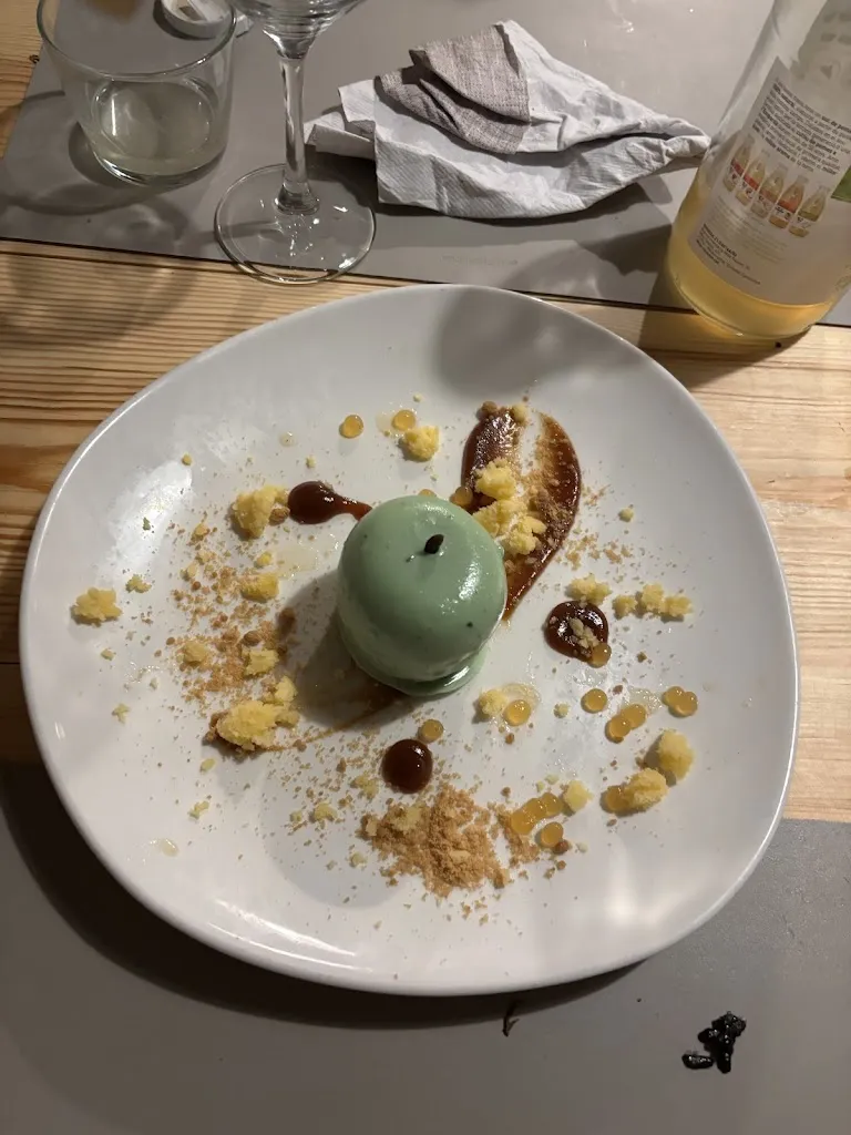 Saskia Michaelis_Mooma_Gualta_review