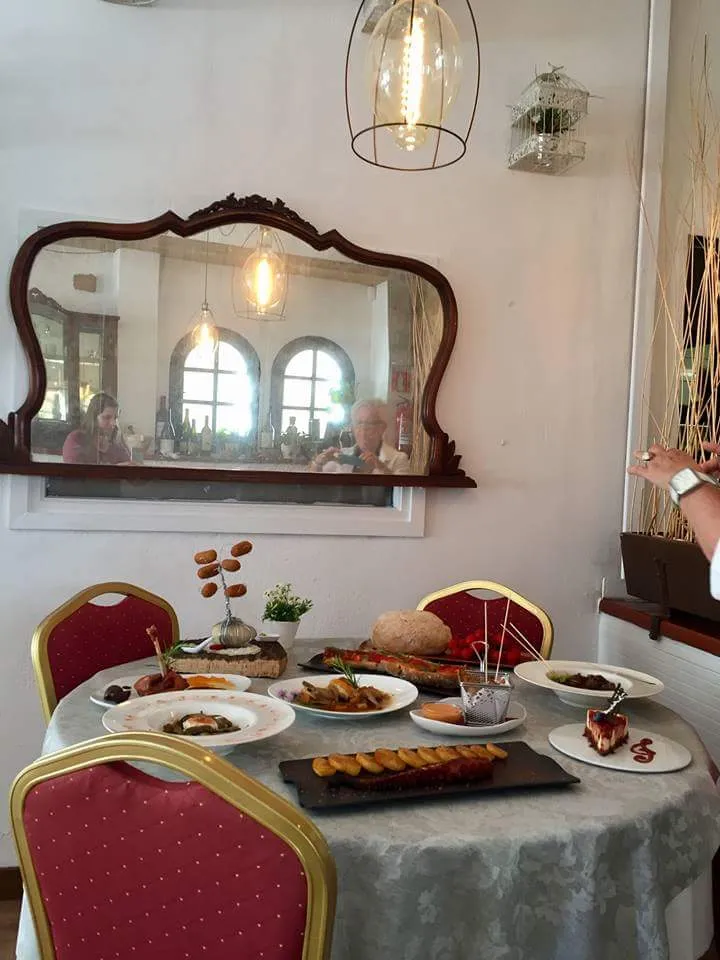 Enric Ruíz Amer_Ca La Paquita_Gualta_review