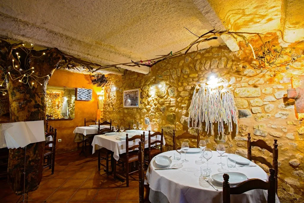 Carles Antoner Restaurant ristorante a Lladó