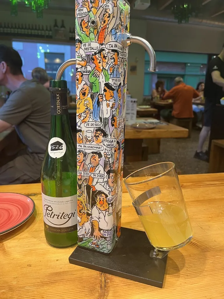 Maëleen Riochet_Sidreria Txot's_Figueres_review