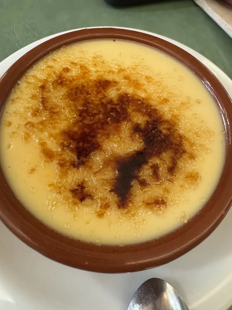 Magda A. Jabbar_Bon Profit Figueres_Figueres_review