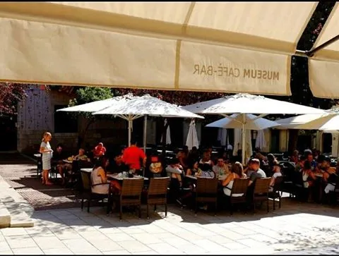 Dalícatessen restaurant in Figueres