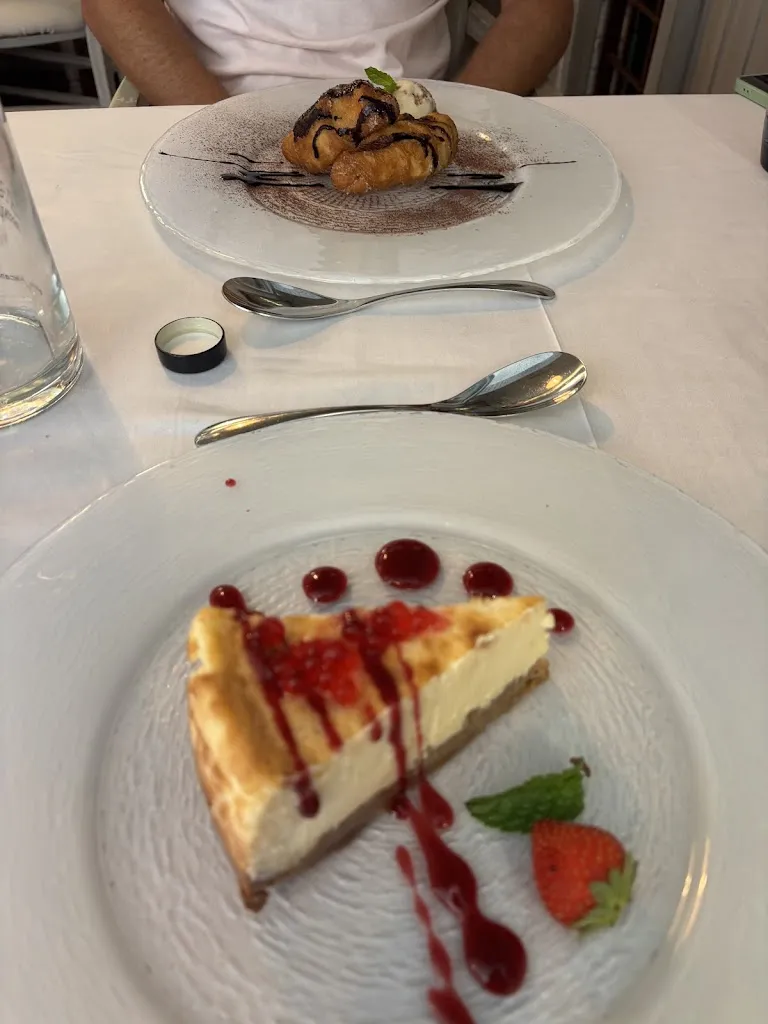 Vlad Kra._Can Pelegrí _Figueres_review