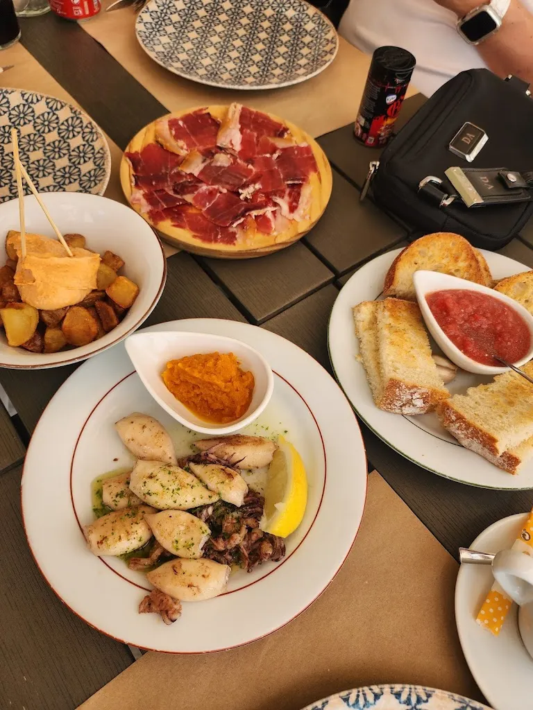 Adeline_Catalunya amor meu_Figueres_review