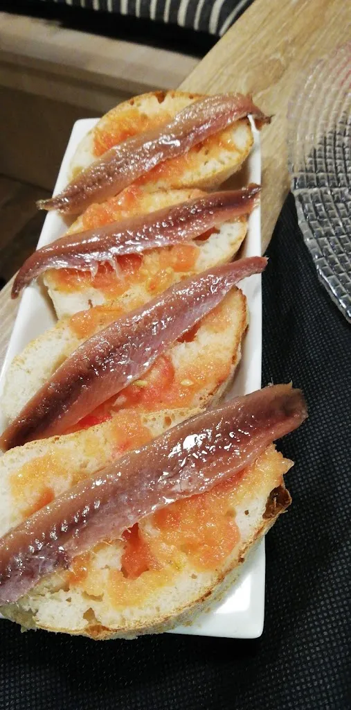 Menu_Gustos Bcn La Jonquera - Paellas y tapas - Gustos Barcelona_Jonquera La_image_8