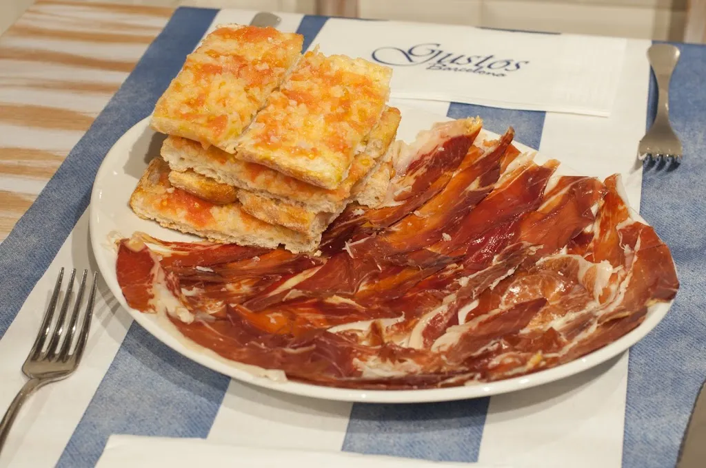 Gustos Bcn La Jonquera - Paellas y tapas - Gustos Barcelona_Jonquera La_slider_image_3