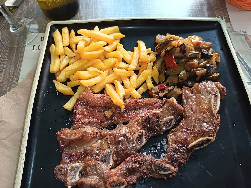 Jordi Llandrich I Vila_Medrano Bar Restaurant_Jonquera La_review