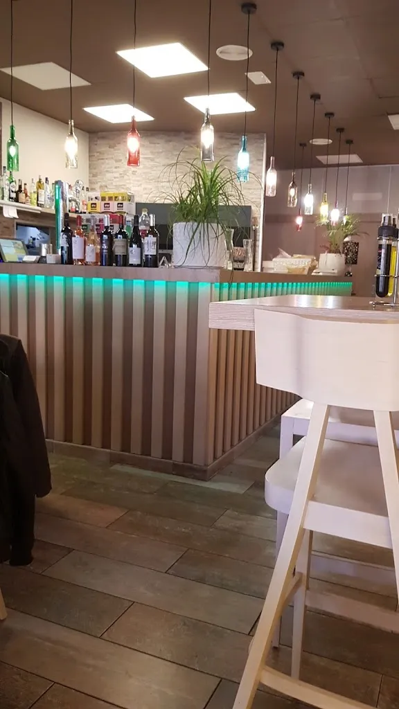 Anthony HAMPSON_RESTAURANT De ANGELI_Jonquera La_review