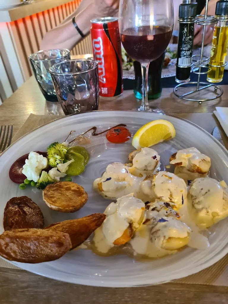 chantal buathier-violet_RESTAURANT De ANGELI_Jonquera La_review