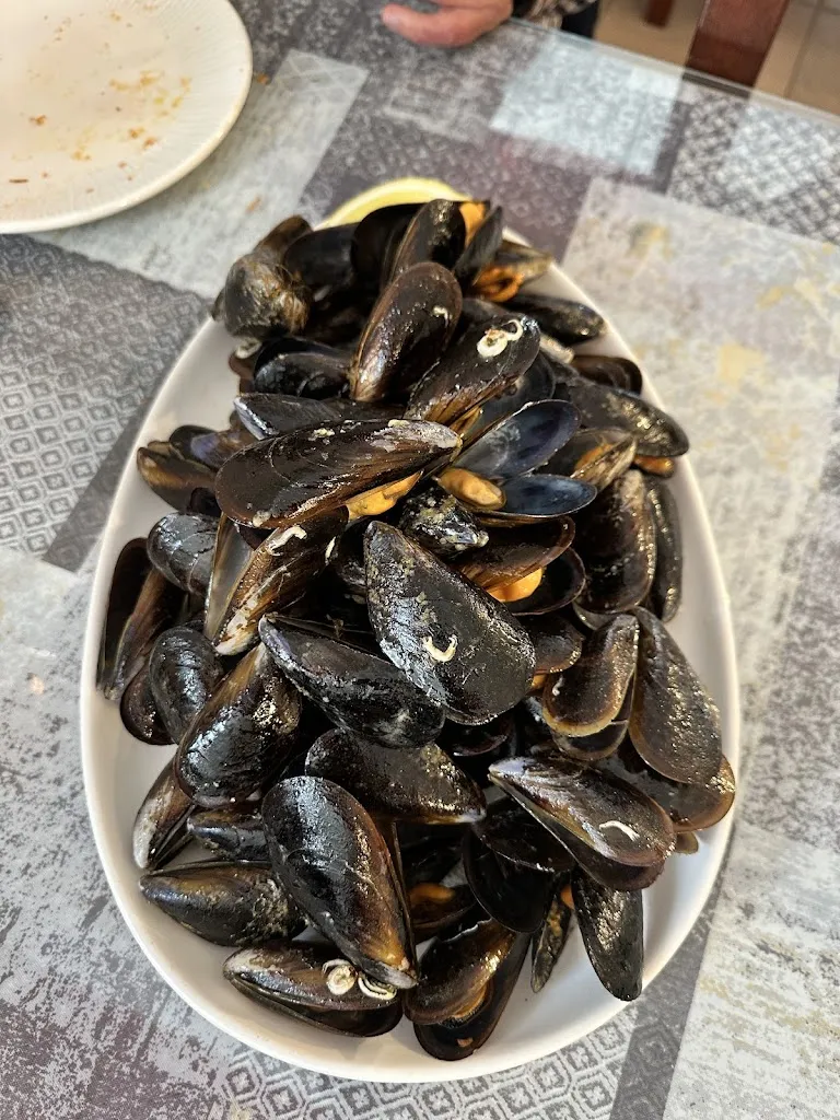 BOGDAN FRATILA_Restaurant Can Santos_Jonquera La_review