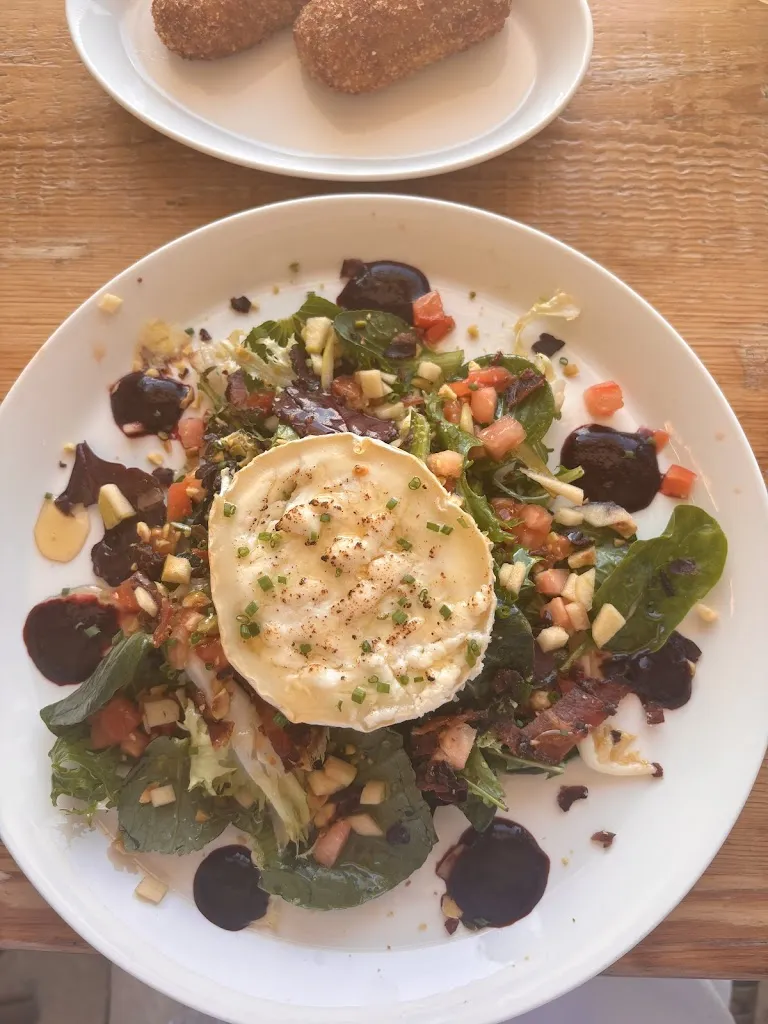 Andleeb Gul_Restaurant El Canigó de l'Escala_Escala L_review