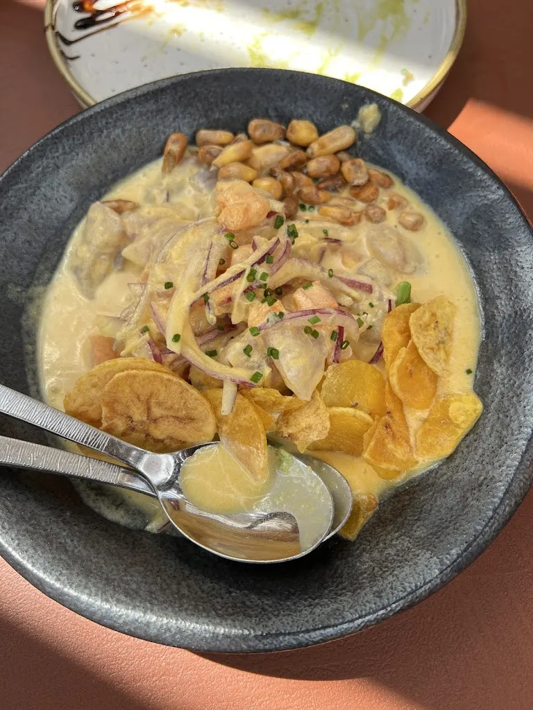 Syeny R_Restaurant Oreig_Escala L_review