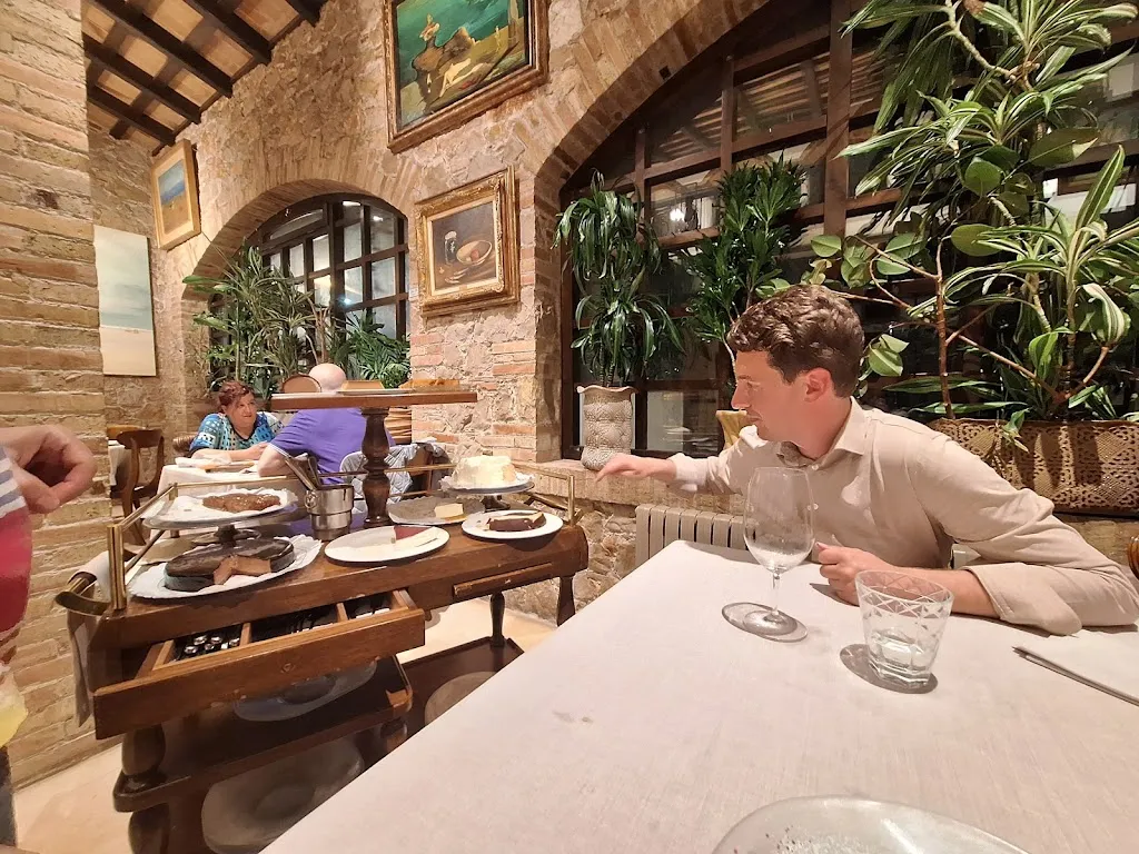 Amber Van Mook_Restaurant Miryam_Escala L_review