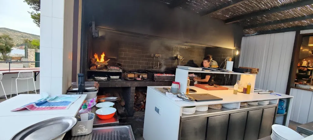 Peter Paul van Doorn_La Brasa de Can Miquel Restaurant_Escala L_review