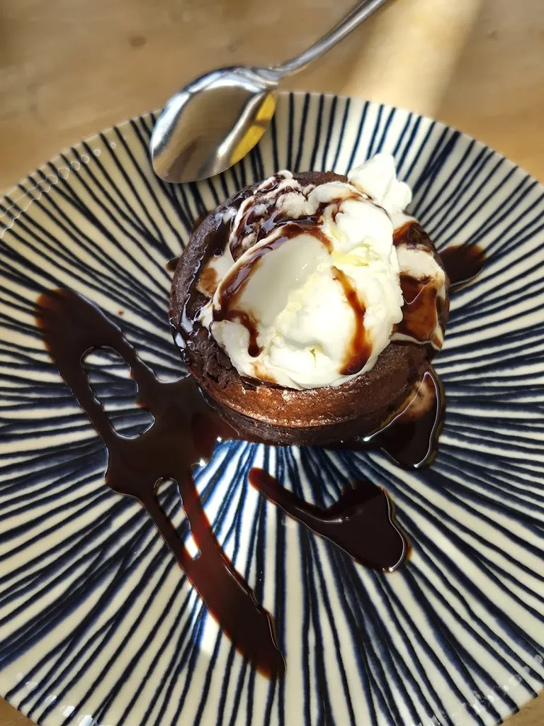 Ronald Groffen_Red Pepper_Escala L_review