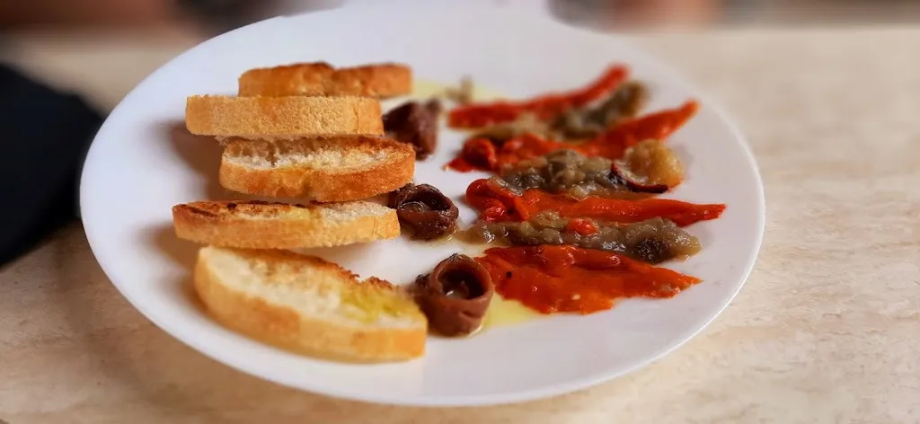 Angela Y_28 Bar_Escala L_review