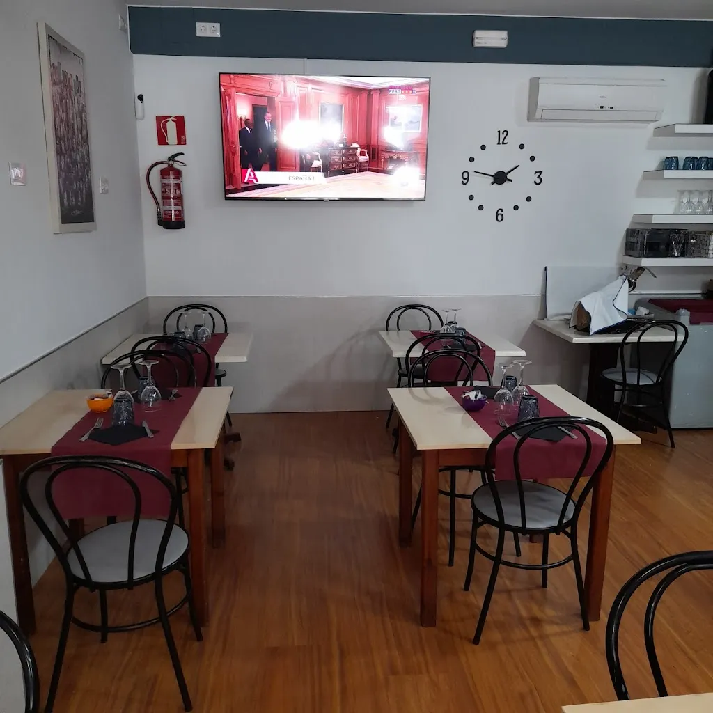 28 Bar restaurant in Escala L