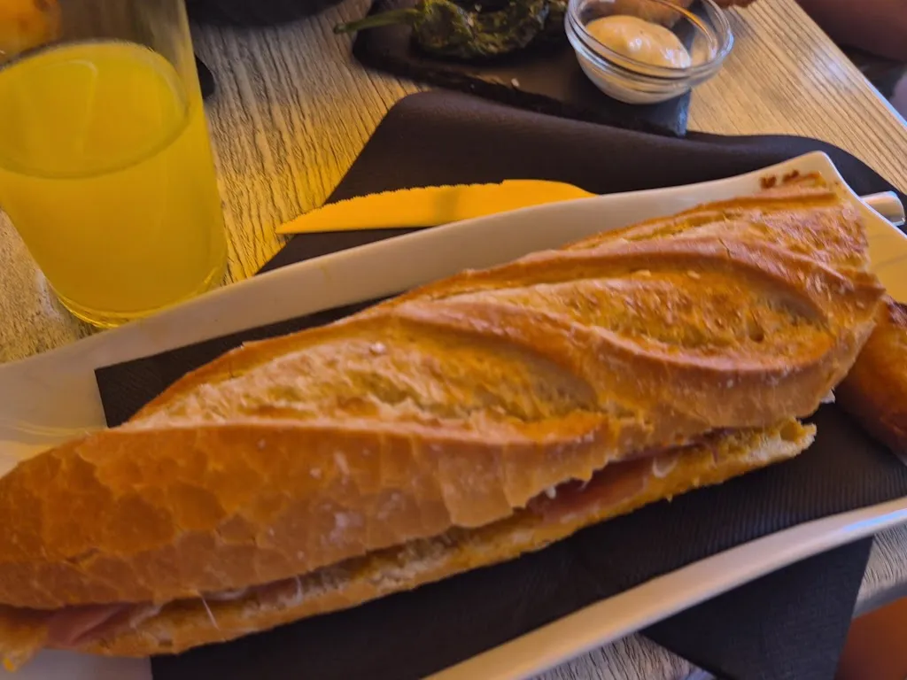 El Patio Bistrot Tapes_Escala L_slider_image_2