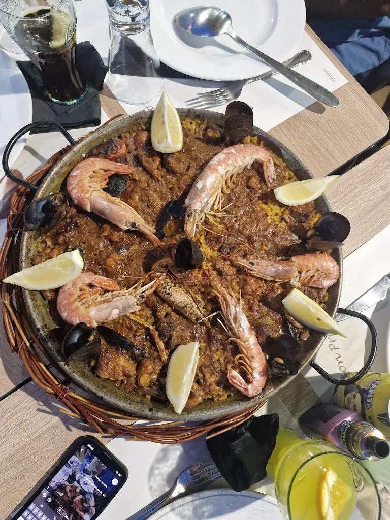 Bar Restaurante Mesón La Parrilla_Escala L_slider_image_3