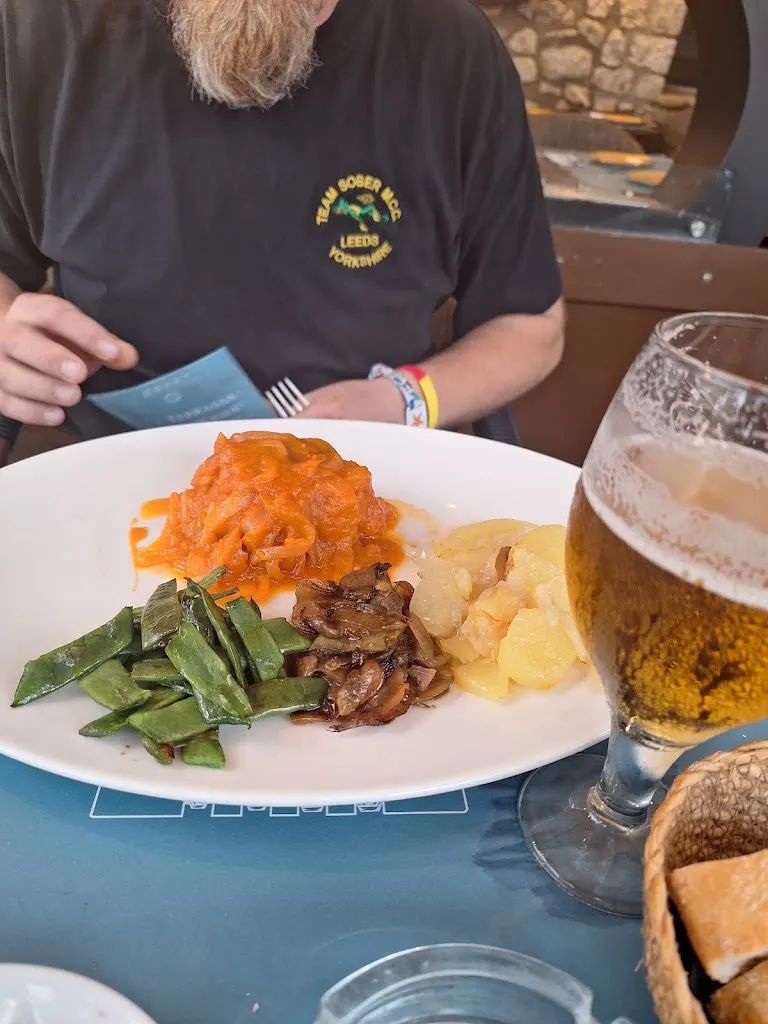 Tammie Johnson_La Terrassa d'Empúries_Escala L_review