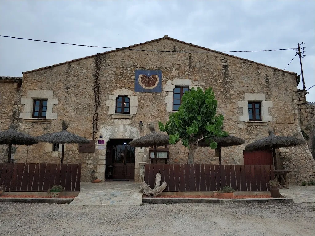 Lucas Grange_Mas Concas_Escala L_review