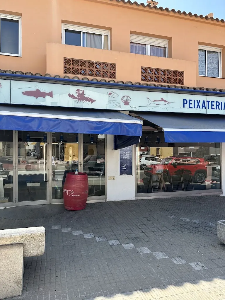 Peixos Coll_Escala L_slider_image_1