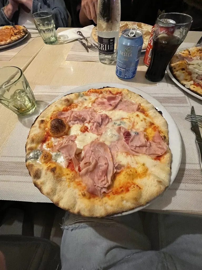 Menu_Pizzes Síbaris_Escala L_image_5