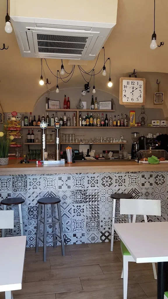 Mara Géocuell_Bar-Restaurant La Mina_Maçanet de Cabrenys_recensione