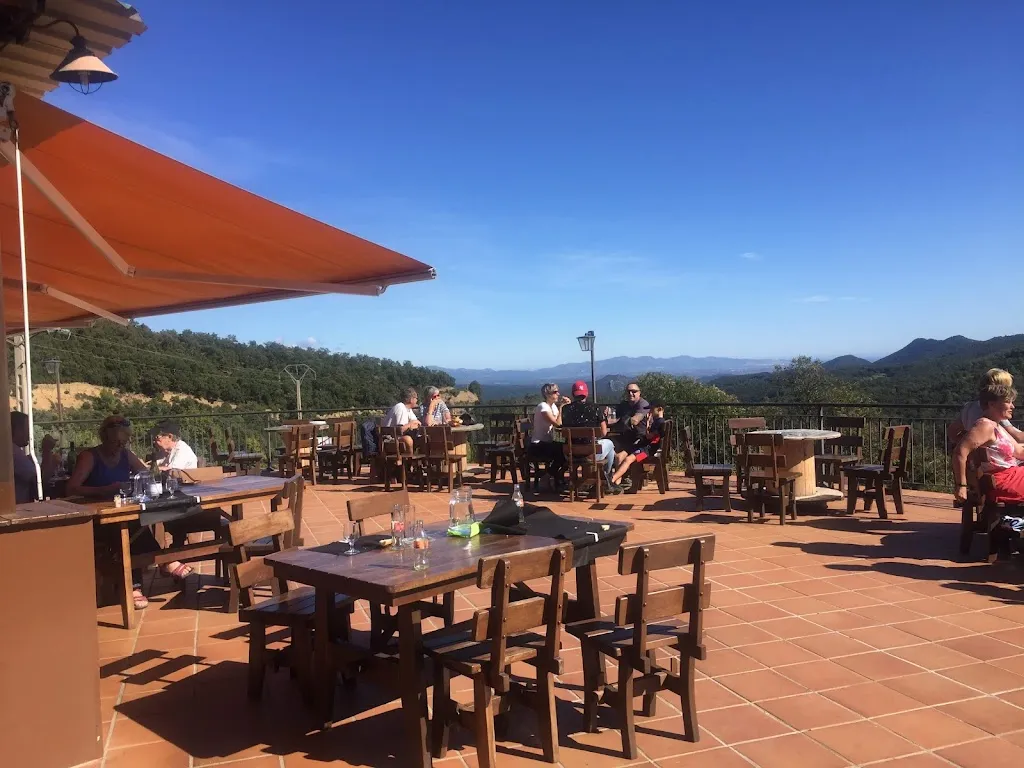 Stephen Skelton_Restaurant Can Mach, SL_Maçanet de Cabrenys_review