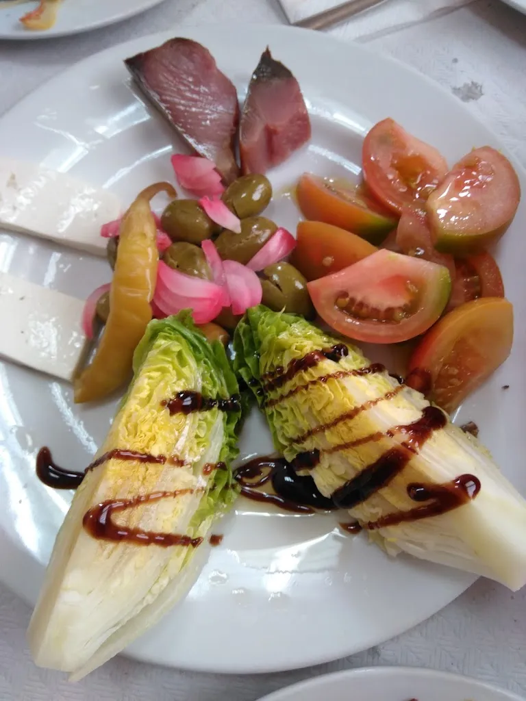 carrer major restaurant in Algueña