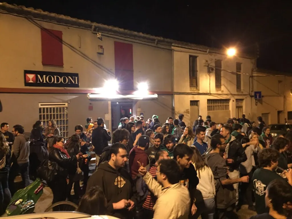 PUB MUSICAL MODONI_Llagostera_slider_image_2