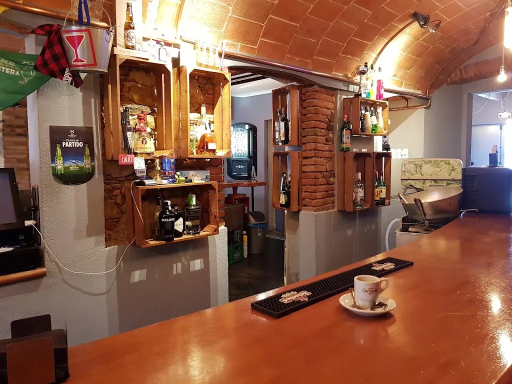 PUB MUSICAL MODONI_Llagostera_slider_image_3