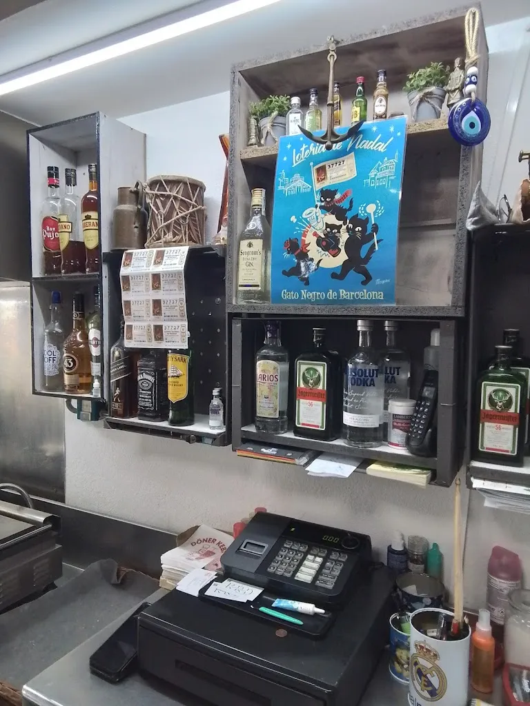 Jesus Mar Blau_Restaurante Kebab Mahima Abbas_Llagostera_recensione