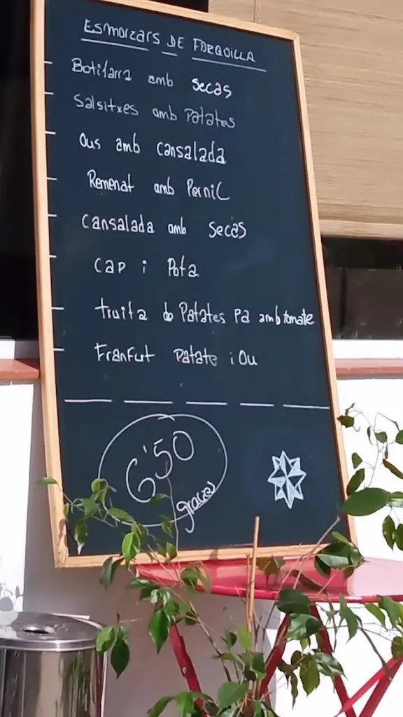 Kirby Land_Bar ponent llagostera_Llagostera_review