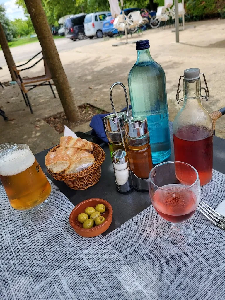 Anna Kapfer_Can Ross_Maià de Montcal_review