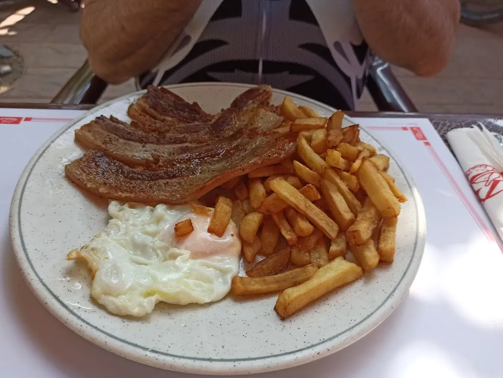 Menü_Hostal Bonaterra_Maçanet de la Selva_Bild_1