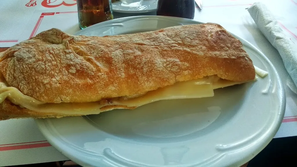 Menü_Hostal Bonaterra_Maçanet de la Selva_Bild_2