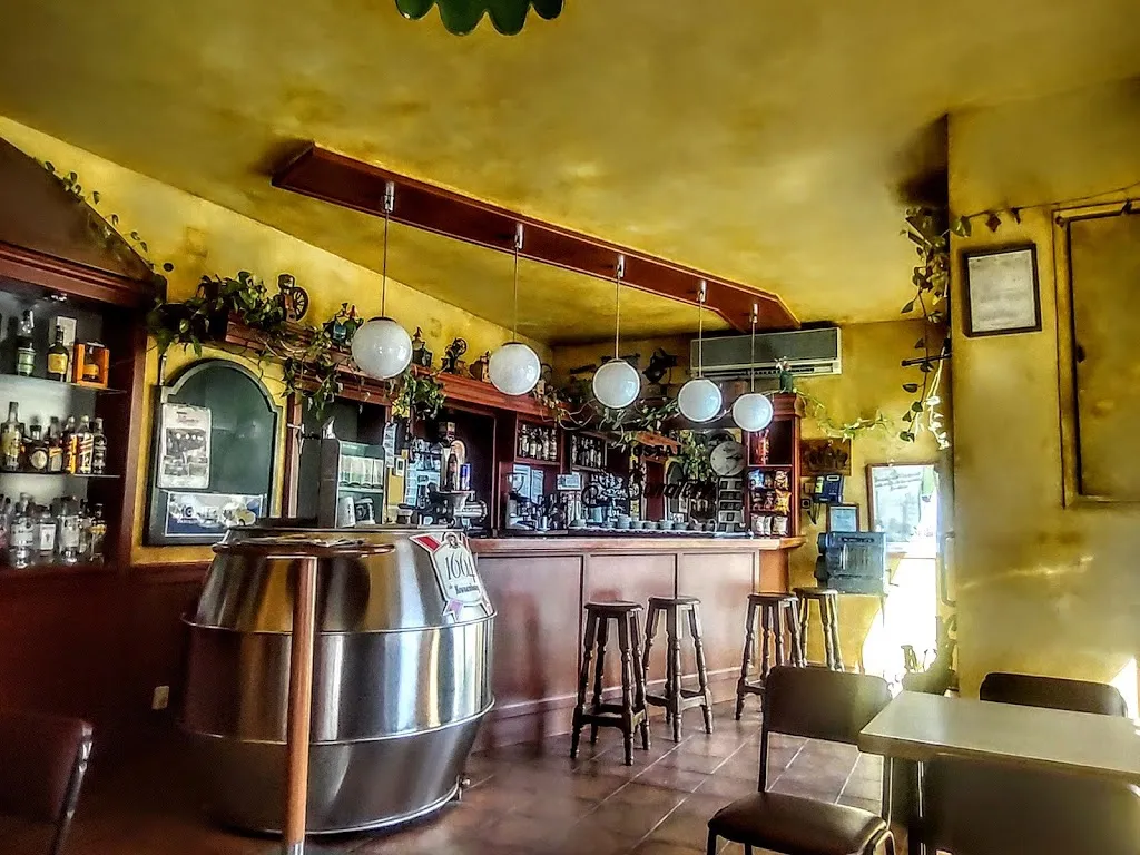 Hostal Bonaterra restaurant in Maçanet de la Selva