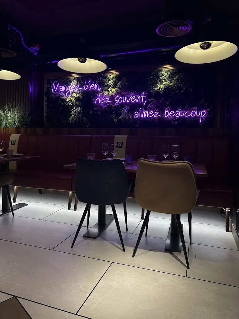 LAVAKA Steak House Restaurant_Masarac_slider_image_3