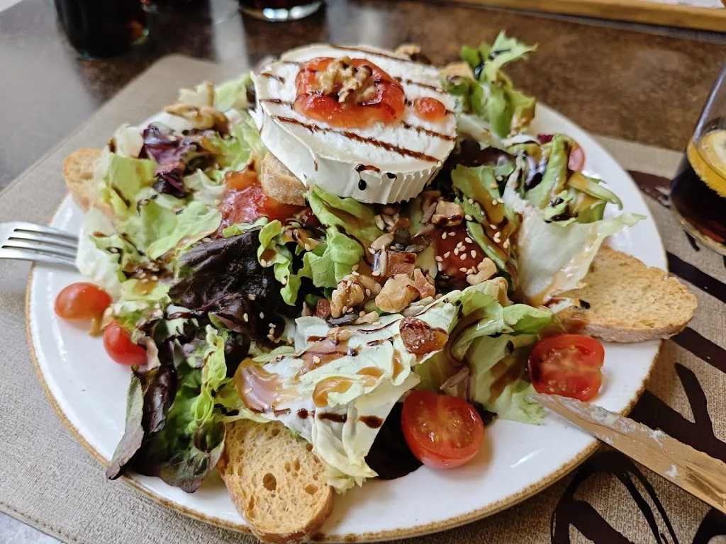 Agnieszka Joanna_La Terrassa del Bella_Lloret de Mar_review