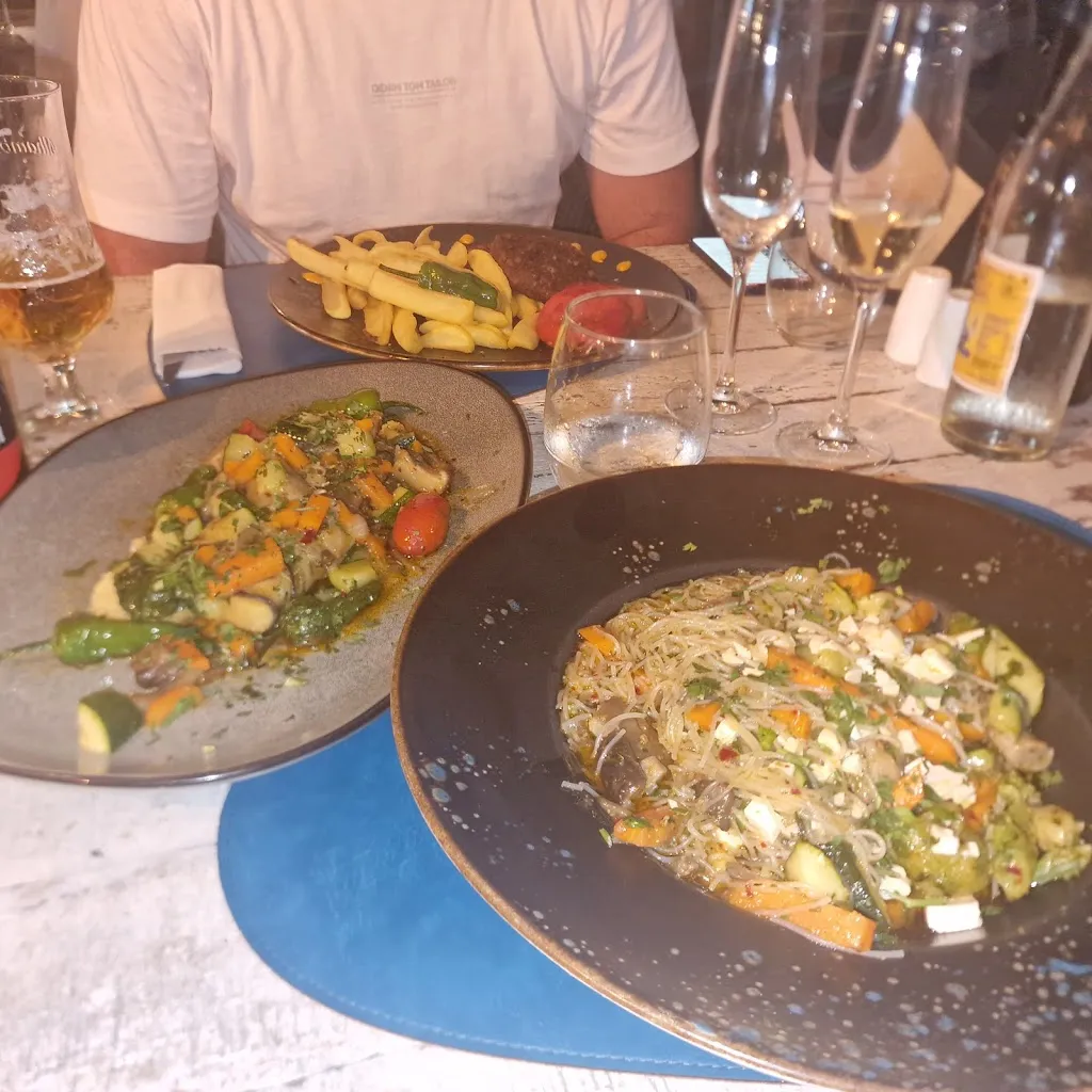 Nadya Kanarieva_Restaurant Xaloc_Lloret de Mar_review