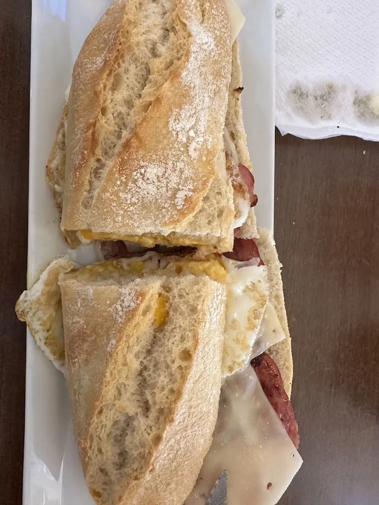 Hello2Spain Estate Agents_Bar Porche_Alcalalí_review