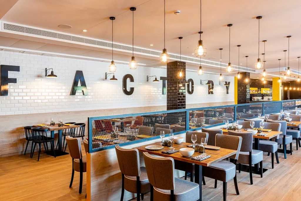 𝗧𝗛𝗘 𝗙𝗔𝗖𝗧𝗢𝗥𝗬 | 𝗥𝗘𝗦𝗧𝗔𝗨𝗥𝗔𝗡𝗧𝗘 𝗗𝗘 𝗔𝗨𝗧𝗢𝗥 𝗖𝗢𝗦𝗧𝗔 𝗕𝗥𝗔𝗩𝗔 | 𝗟𝗟𝗢𝗥𝗘𝗧 𝗗𝗘 𝗠𝗔𝗥 | 𝗟'𝗔𝗭𝗨𝗥𝗘 𝗛𝗢𝗧𝗘𝗟_Lloret de Mar_slider_image_1