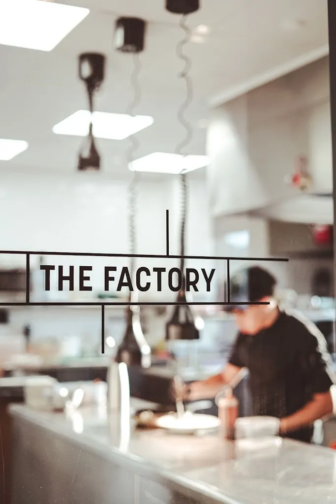 𝗧𝗛𝗘 𝗙𝗔𝗖𝗧𝗢𝗥𝗬 | 𝗥𝗘𝗦𝗧𝗔𝗨𝗥𝗔𝗡𝗧𝗘 𝗗𝗘 𝗔𝗨𝗧𝗢𝗥 𝗖𝗢𝗦𝗧𝗔 𝗕𝗥𝗔𝗩𝗔 | 𝗟𝗟𝗢𝗥𝗘𝗧 𝗗𝗘 𝗠𝗔𝗥 | 𝗟'𝗔𝗭𝗨𝗥𝗘 𝗛𝗢𝗧𝗘𝗟_Lloret de Mar_slider_image_3